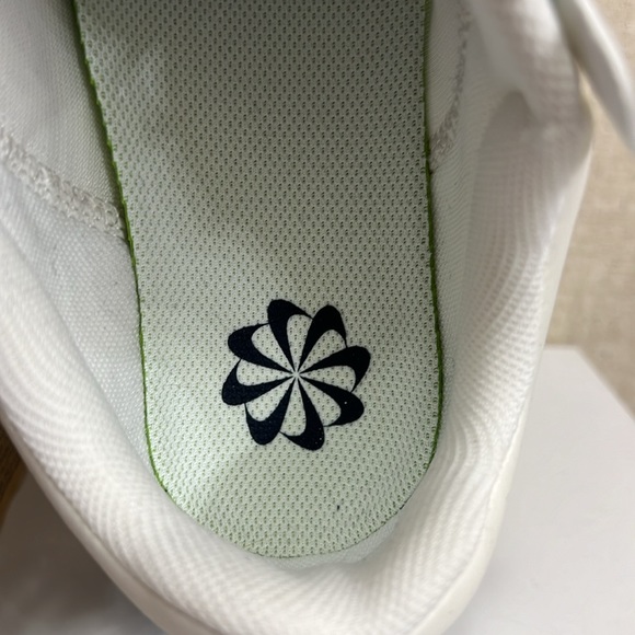 WOMEN’S NIKE AIR MAX 2021 SIZE 6.5 BRAND NEW IN BOX!! NEVER BEEN WORN! ❤️ - Picture 11 of 13